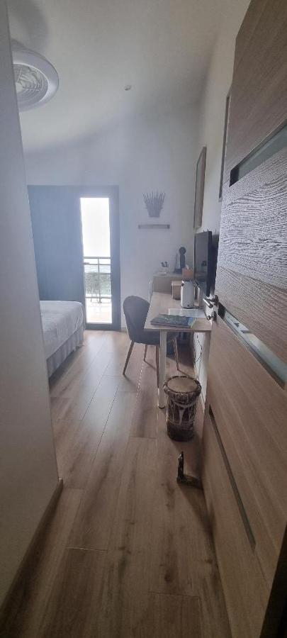 Mazheven Acomodação com café da manhã Bellemene Exterior foto